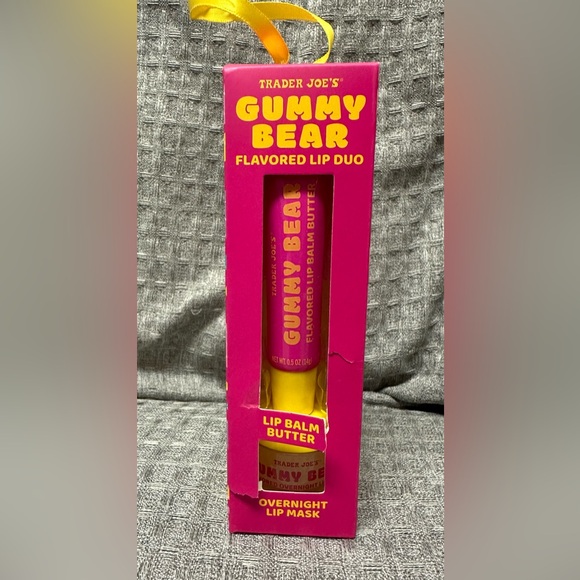 Trader Joe’s gummy bear lip duo. New in box - Picture 1 of 4